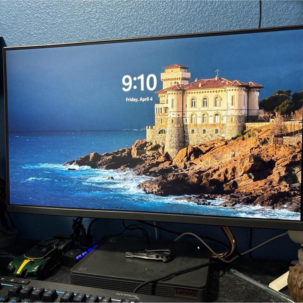 Lenovo Monitor with Black Frame